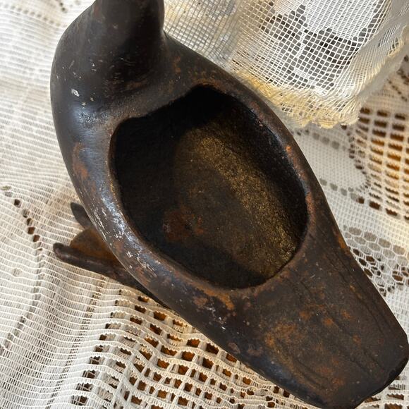 Primitive Vintage Cast Iron Pelican Duck Goose Heavy Opens Decor - Picture 5 of 7